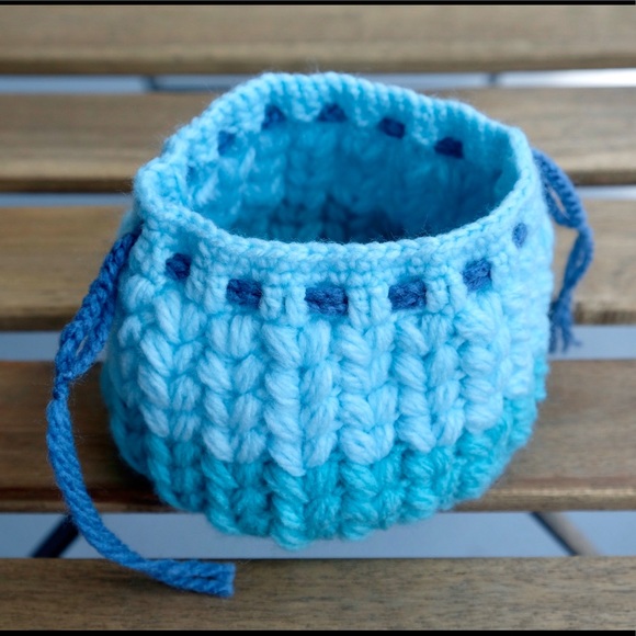 Crochet Drawstring Pouch - Picture 1 of 3